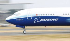 Analysis-Boeing outlines risky waiting game for new launches with eye on Airbus
